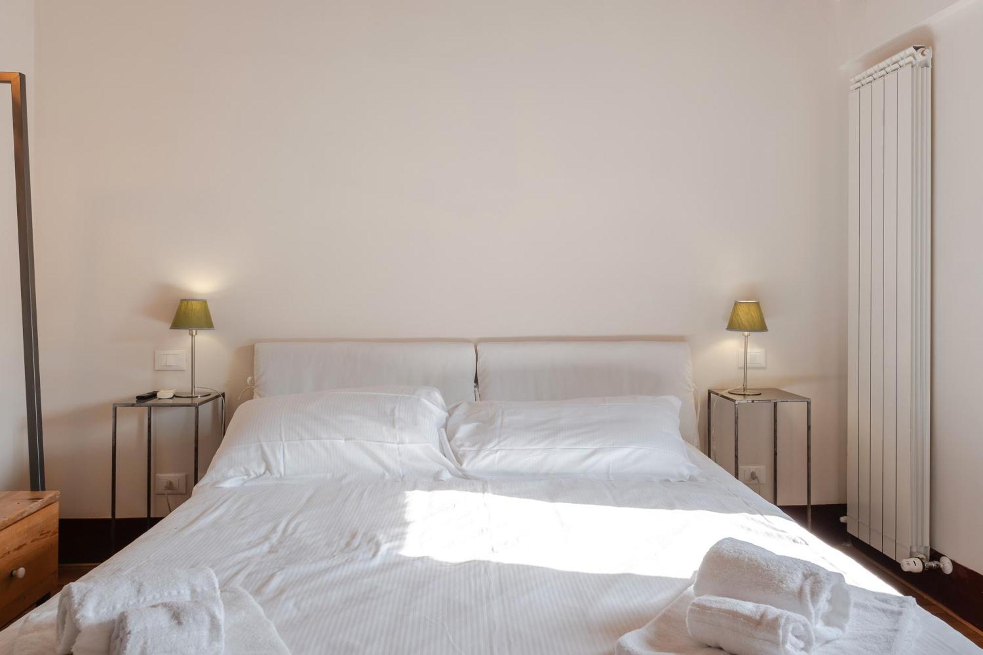 Borgo Syrah Hotel กอร์โตนา ภายนอก รูปภาพ