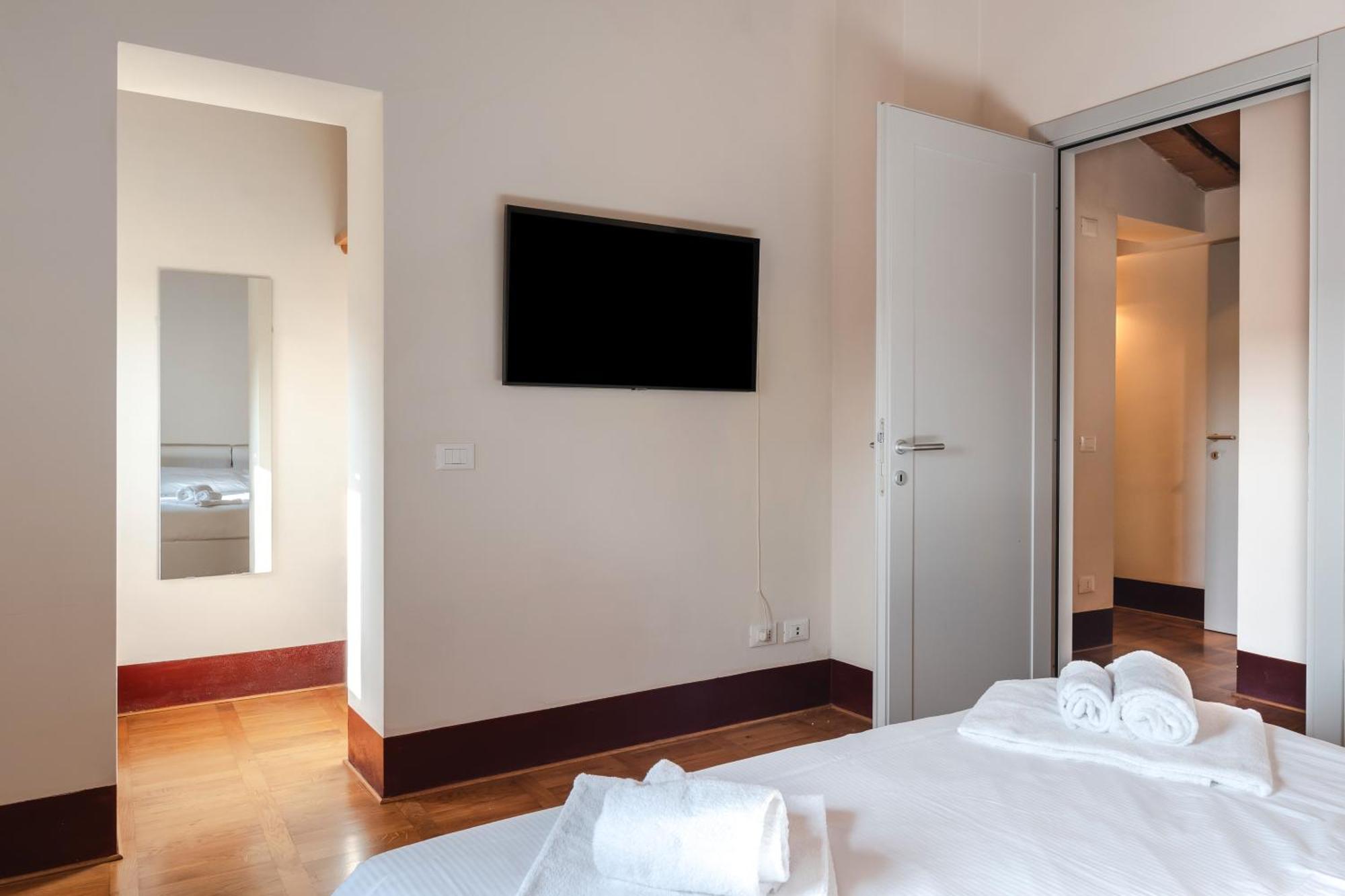 Borgo Syrah Hotel กอร์โตนา ภายนอก รูปภาพ